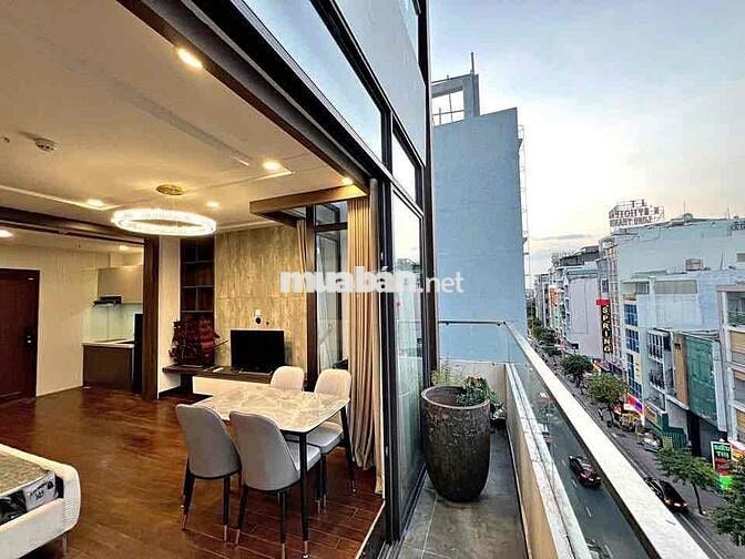 CHO THUÊ CĂN HỘ BAN CÔNG SIÊU RỘNG 40m2 - NGAY CHỢ BẾN THÀNH QUẬN 1