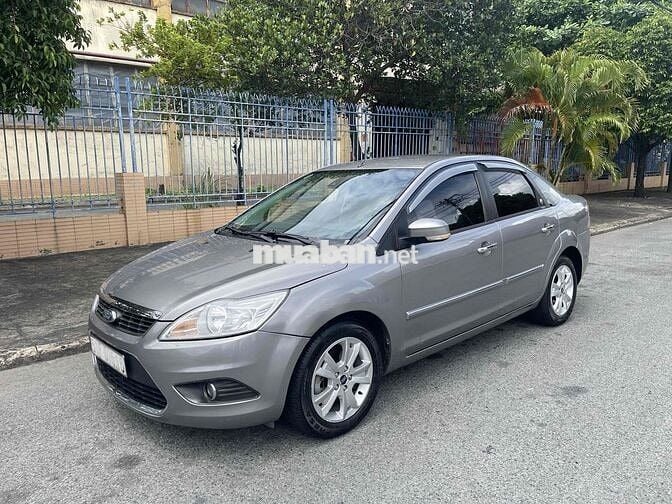 Ford Focus Ghia 2011 Xám Tự động
