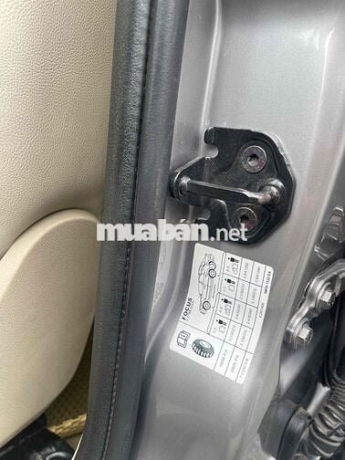 Ford Focus Ghia 2011 Xám Tự động