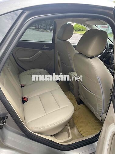 Ford Focus Ghia 2011 Xám Tự động