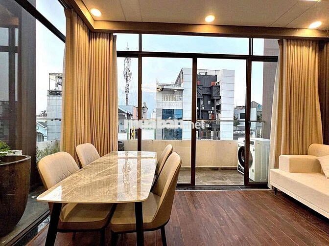 CHO THUÊ CĂN HỘ BAN CÔNG SIÊU RỘNG 40m2 - NGAY CHỢ BẾN THÀNH QUẬN 1
