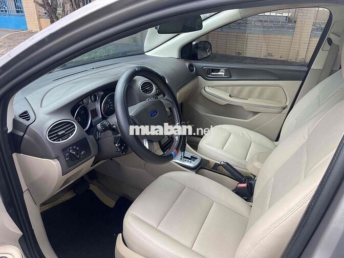 Ford Focus Ghia 2011 Xám Tự động