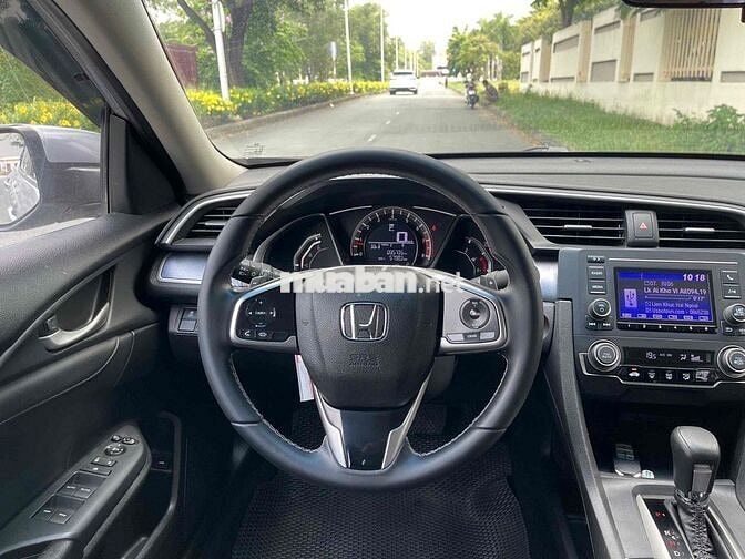 Honda Civic 1.8 2018 95000 km Bạc