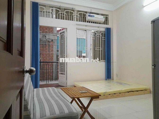 🏡 PHÒNG BAN CÔNG – BẾP RIÊNG BÊN NGOÀI