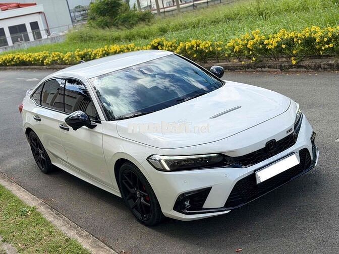 Honda Civic RS 2023 Trắng 32.000 km