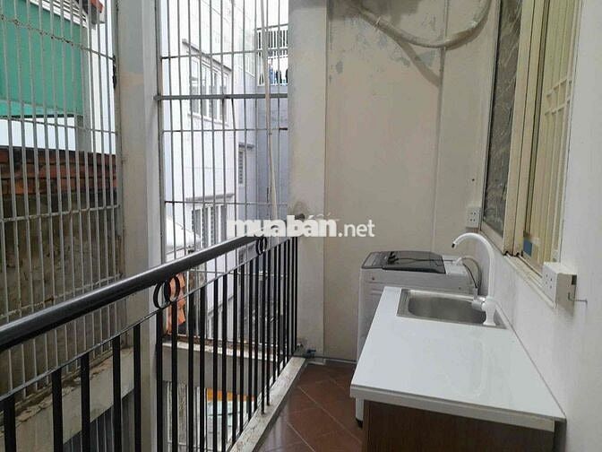 🏡 PHÒNG BAN CÔNG – BẾP RIÊNG BÊN NGOÀI