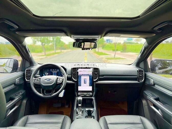 Ford Everest Titanium 4x2 2023 Đen 67.000 km