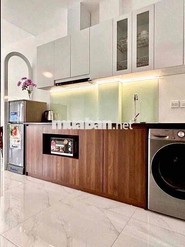 CHO THUÊ CĂN HỘ CAO CẤP, THOÁNG, FULL NỘI THẤT NGAY CV LÊ THỊ RIÊNG