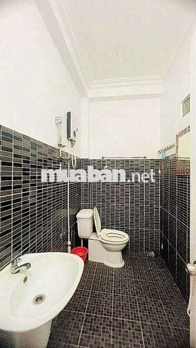 CHO THUÊ NHÀ MĂT TIỀN 5PN GIÁ 20TR 