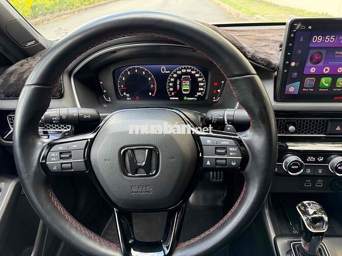 Honda Civic RS 2023 Trắng 32.000 km