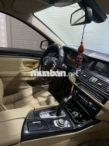 BMW 528i 2011 Đen