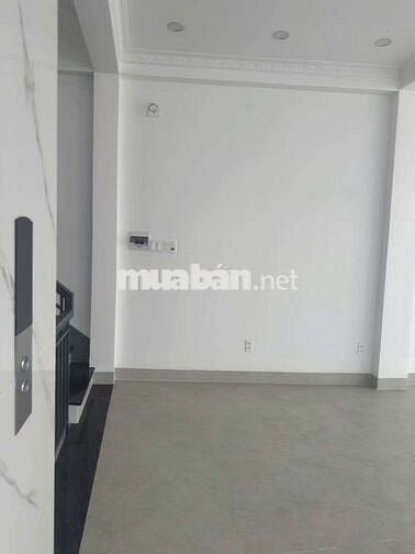CHO THUÊ MẶT BĂNG VT ĐẸP TÒA NHÀ GIÁ RẺ 10TR 