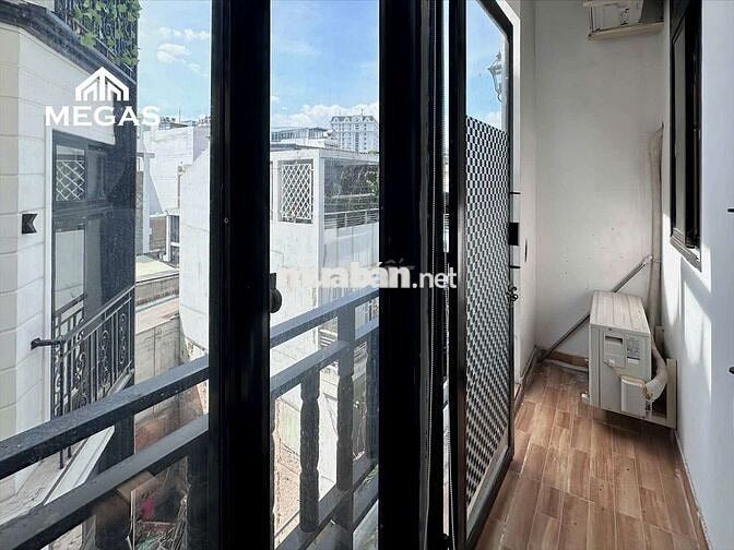 Duplex_Gác cao_Thang máy_Bancol_Cửa sổ_Full NT_Thoáng_Vạn Hạnh mall
