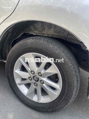 Toyota Innova 2016 2.0L Số sàn Bạc 7 chỗ