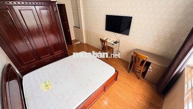 CHỦ CHO THUÊ NHÀ 1Trệt 2 Lầu ST Full Tiện Nghi Ngay Nguyễn Trãi Q5