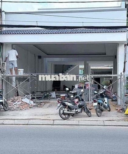 Nhà mặt tiền 160mgiá 40trieu còn thương lượng chính chủ