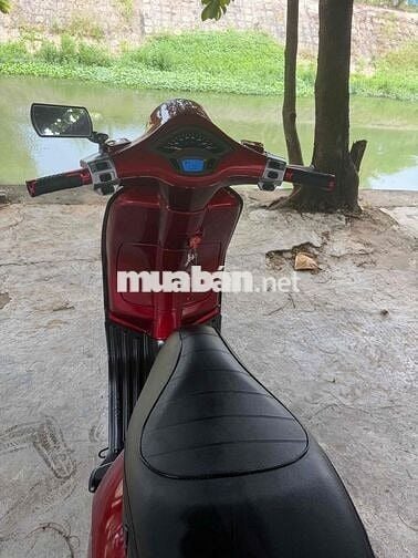 Piaggio Vespa Prima đỏ