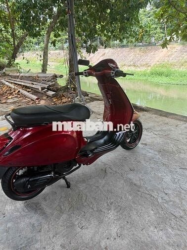 Piaggio Vespa Prima đỏ