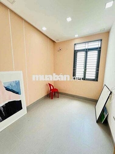 NHÀ THUÊ KHU DÂN CƯ NAM LONG 3 PHÒNG NGỦ CÓ MÁY LẠNH