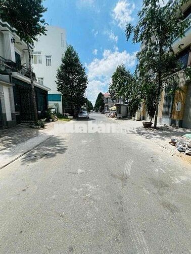 NHÀ THUÊ KHU DÂN CƯ NAM LONG 3 PHÒNG NGỦ CÓ MÁY LẠNH