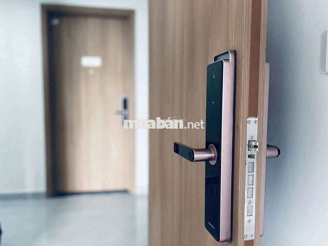 Bán căn hộ 2pn2wc Legacy, căn góc  giá 1 tỷ 850 sổ sẵn công chứng ngay