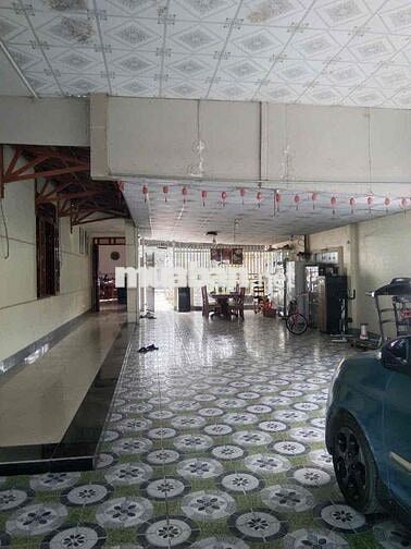 Nhà rộng mặt tiền lớn kinh doanh cần bán gấp đổi chổ ở