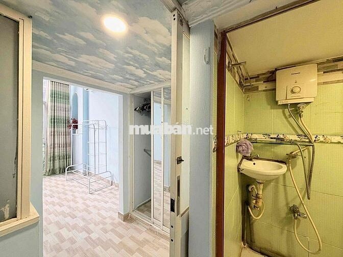 Cho Thuê NNC 3m x 9m 2PN 3WC Trệt 2 Lầu ST Ngay 68 Trần Quang Khải Q1