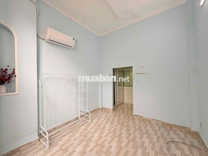 Cho Thuê NNC 3m x 9m 2PN 3WC Trệt 2 Lầu ST Ngay 68 Trần Quang Khải Q1