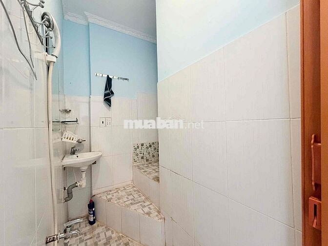 Cho Thuê NNC 3m x 9m 2PN 3WC Trệt 2 Lầu ST Ngay 68 Trần Quang Khải Q1