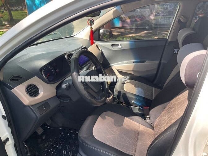Hyundai i10 2016 bản đủ