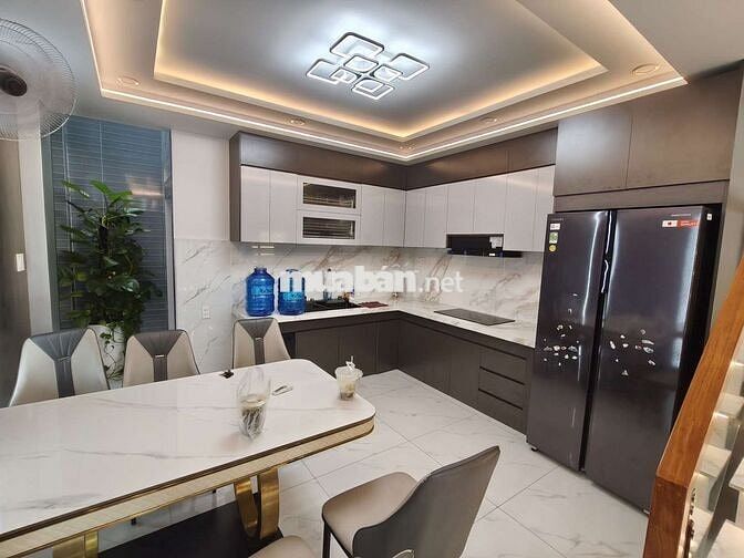 nhà mới hiện đại 5 tầng 5pn 6wc ô tô vào nhà full nội thất gần Gò Vấp 