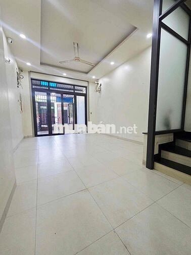 Nhà MTKD kênh tân hoá.DT:4m X 22m trệt 4Lầu 7PN 7WC 5 máy lạnh