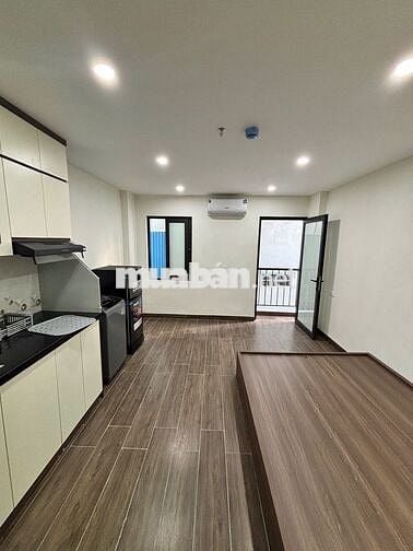 Studio 30m² 58 Đào Tấn, ban công riêng, thang máy, Ba Đình