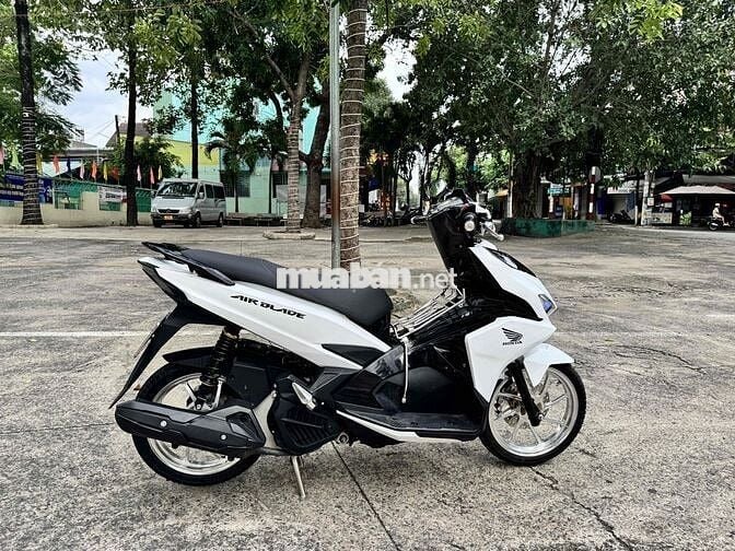 Honda Air Blade Trắng Tự động