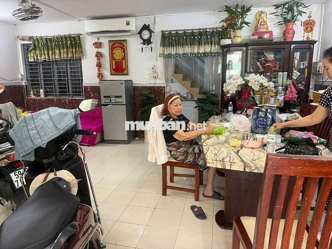 Bán căn hộ chung cư Tây Thạnh tầng trệt