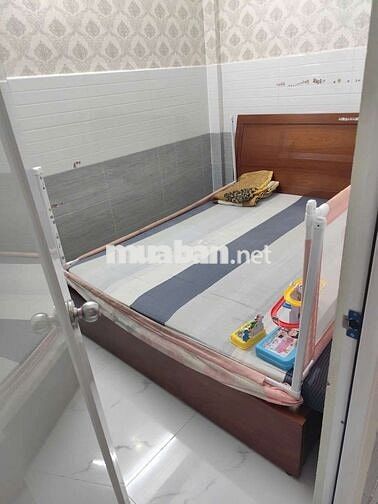 Bán chung cư 212 Đoàn Văn Bơ diện tích 44.4m^2 