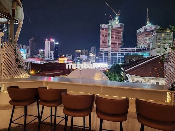 Sang nhà hàng trước chợ Bến Thành, giá 350tr đã gồm cọc