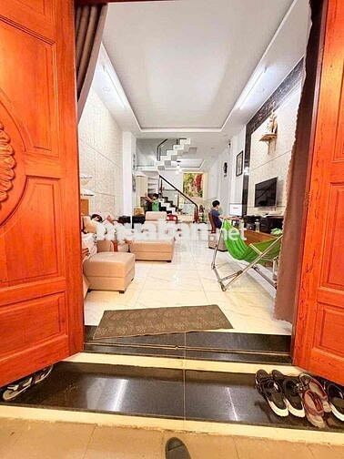 NHÀ PHỐ ( FULL NỘI THẤT ) TRỆT 3 LẦU 4PN 5WC. SÂN XE HƠI