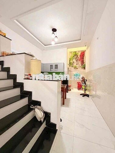 NHÀ PHỐ ( FULL NỘI THẤT ) TRỆT 3 LẦU 4PN 5WC. SÂN XE HƠI