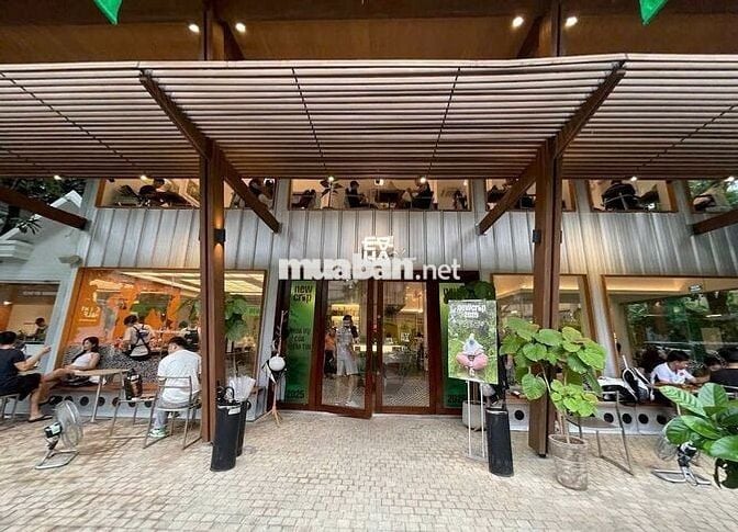 CHO THUÊ MẶT BẰNG MẶT TIỀN 25M KHU TRUNG TÂM QUẬN 1