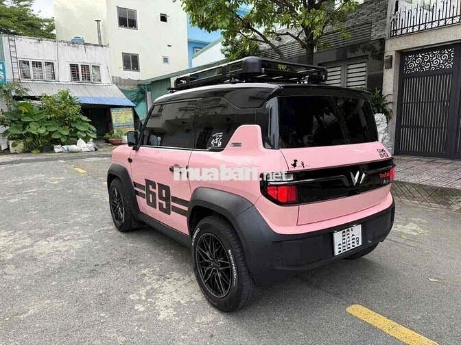 VinFast VF3 2024 Hồng Pin Thuê xe lên nhiều đồ