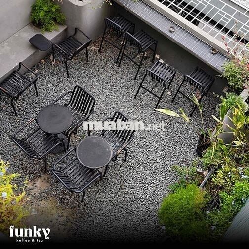 Sang quán Coffee ngay trung tâm quận 10 siêu rộng