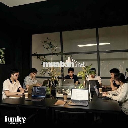 Sang quán Coffee ngay trung tâm quận 10 siêu rộng