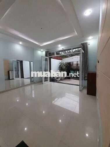 CHO THUÊ NHÀ FULL NỘI THẤT 2PN 3WC SÂN XE NGUYỄN OANH P17