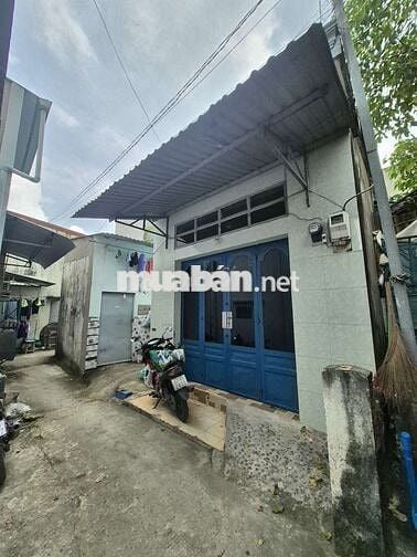 Bán nhà hẻm gần công ty sữa cô gái Hà Lan