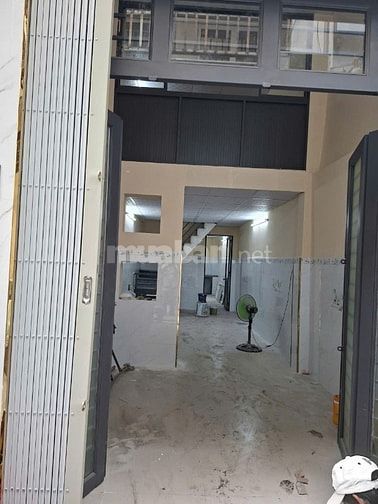 Cho thuê nhà nguyên căn 10+m ra đường CMTT