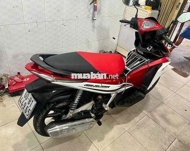 Honda Air Blade Đỏ trắng đen 2011 rất đẹp !