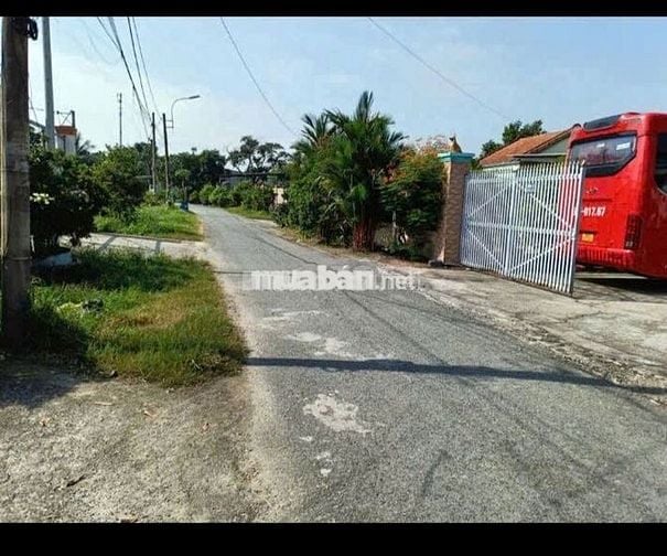Đáo Hạn Ngân Hàng Bán Lỗ Lô Đất 190m2 Gần Chợ suối Sâu Giá 650tr, SHR