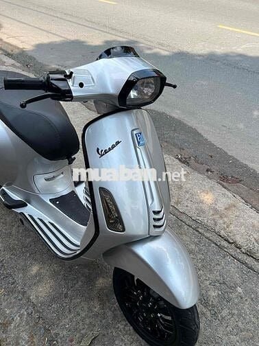 Piaggio Vespa Sprint 125cc Bạc Posche