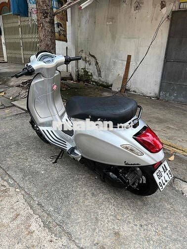 Piaggio Vespa Sprint 125cc Bạc Posche